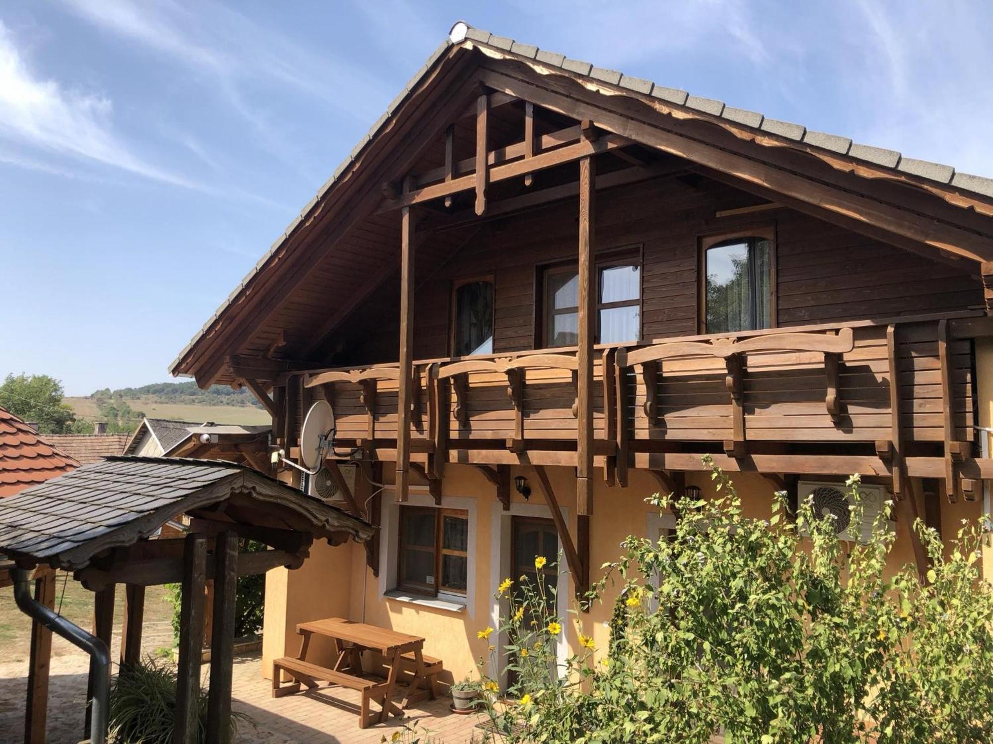 Tiszafa Vendégház Szentgál Exterior foto